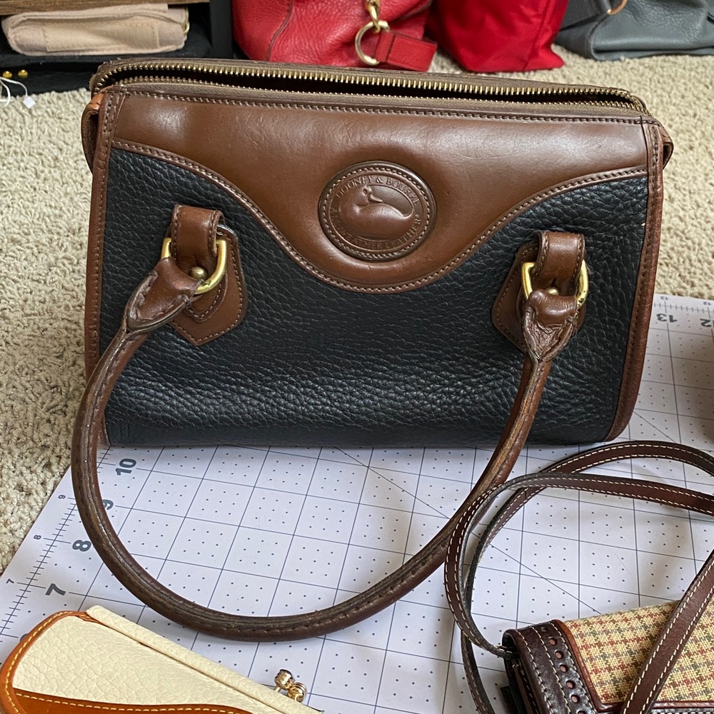 Dooney & Bourke bag lot - Picture 3 of 17